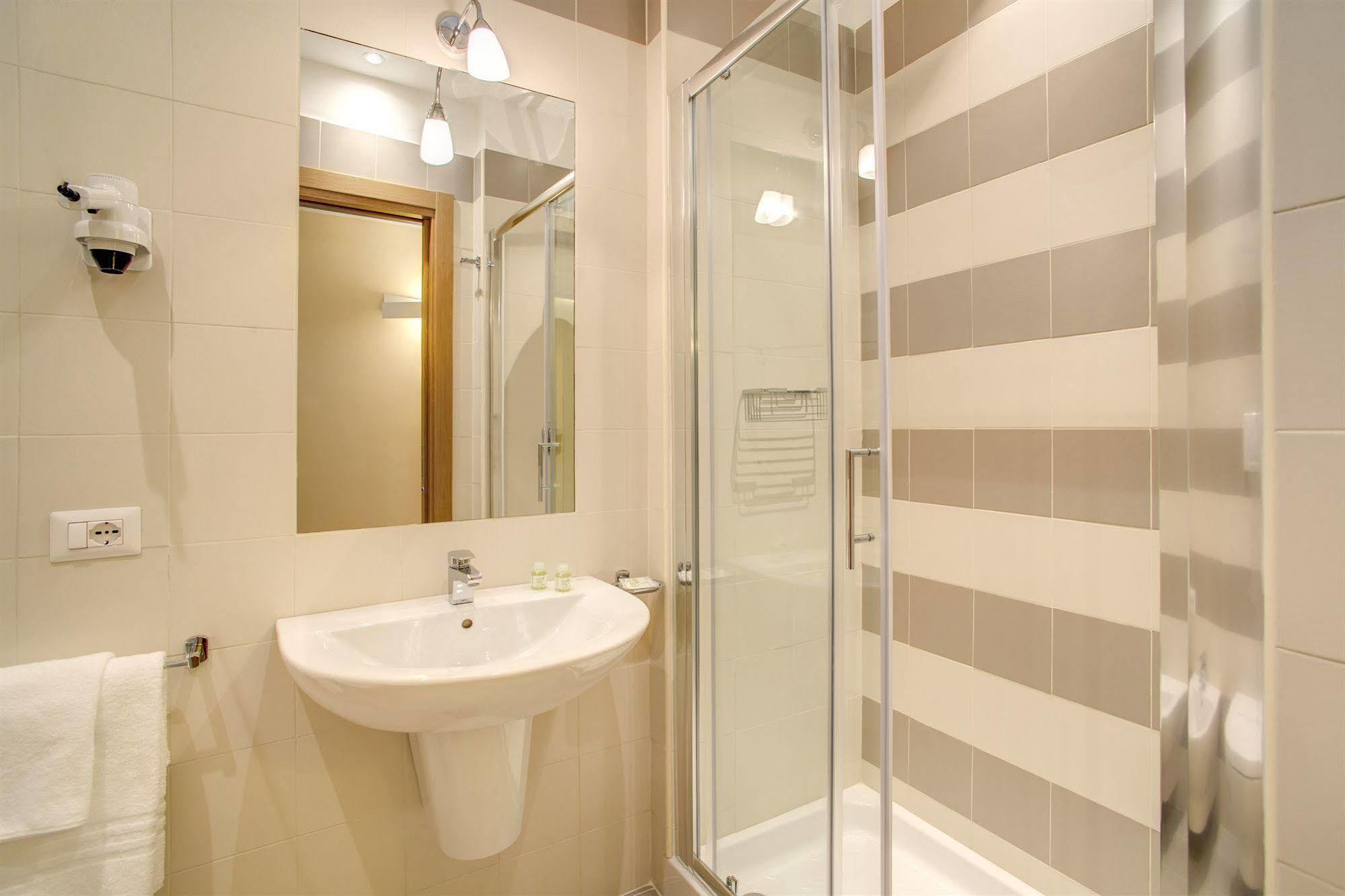Floor Navona Gasthof 2*