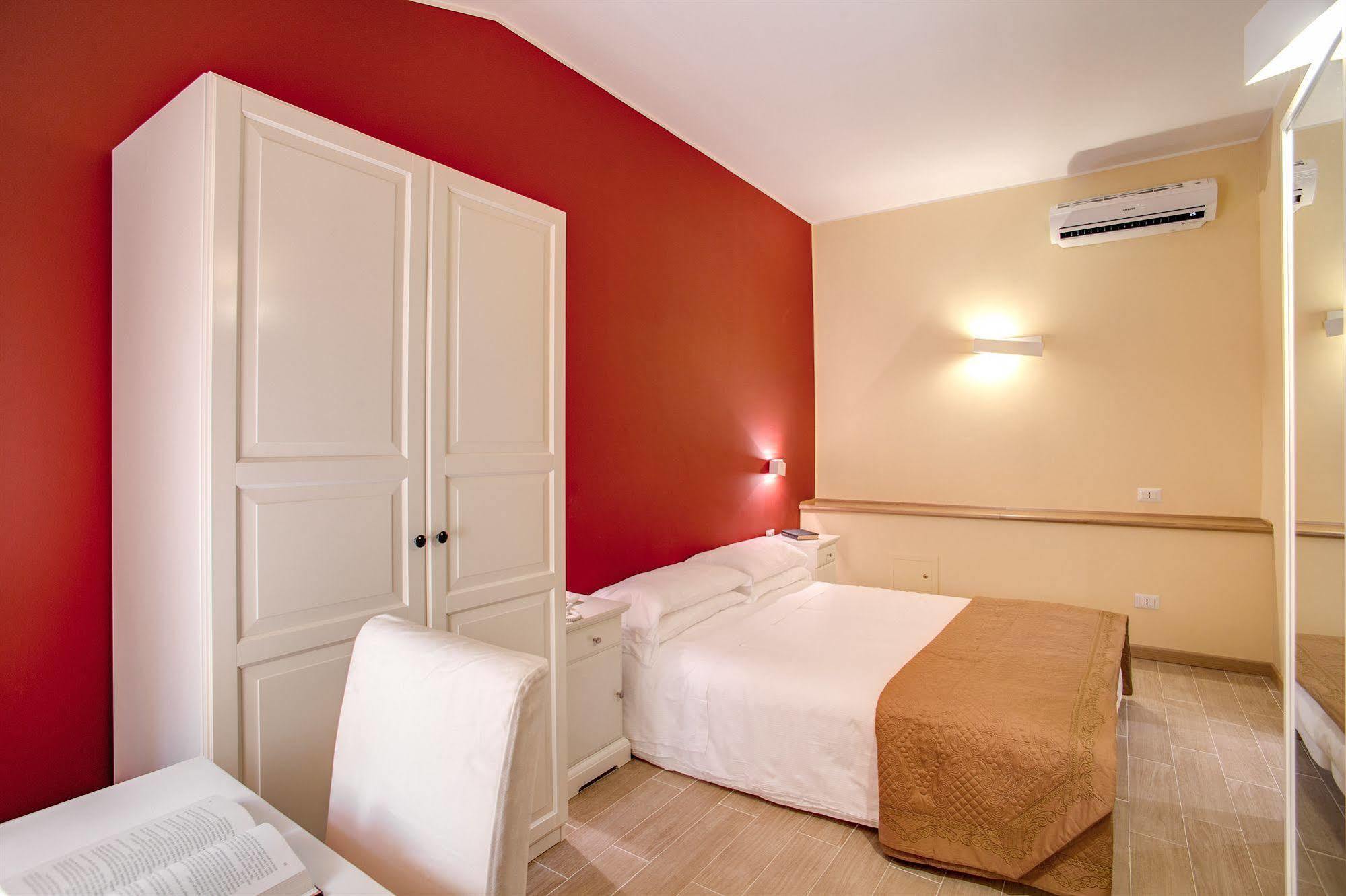 Floor Navona 2* Roma
